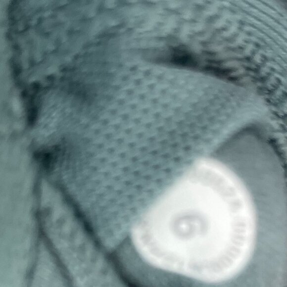 Lululemon Sport Bra/Active Top - Picture 7 of 7